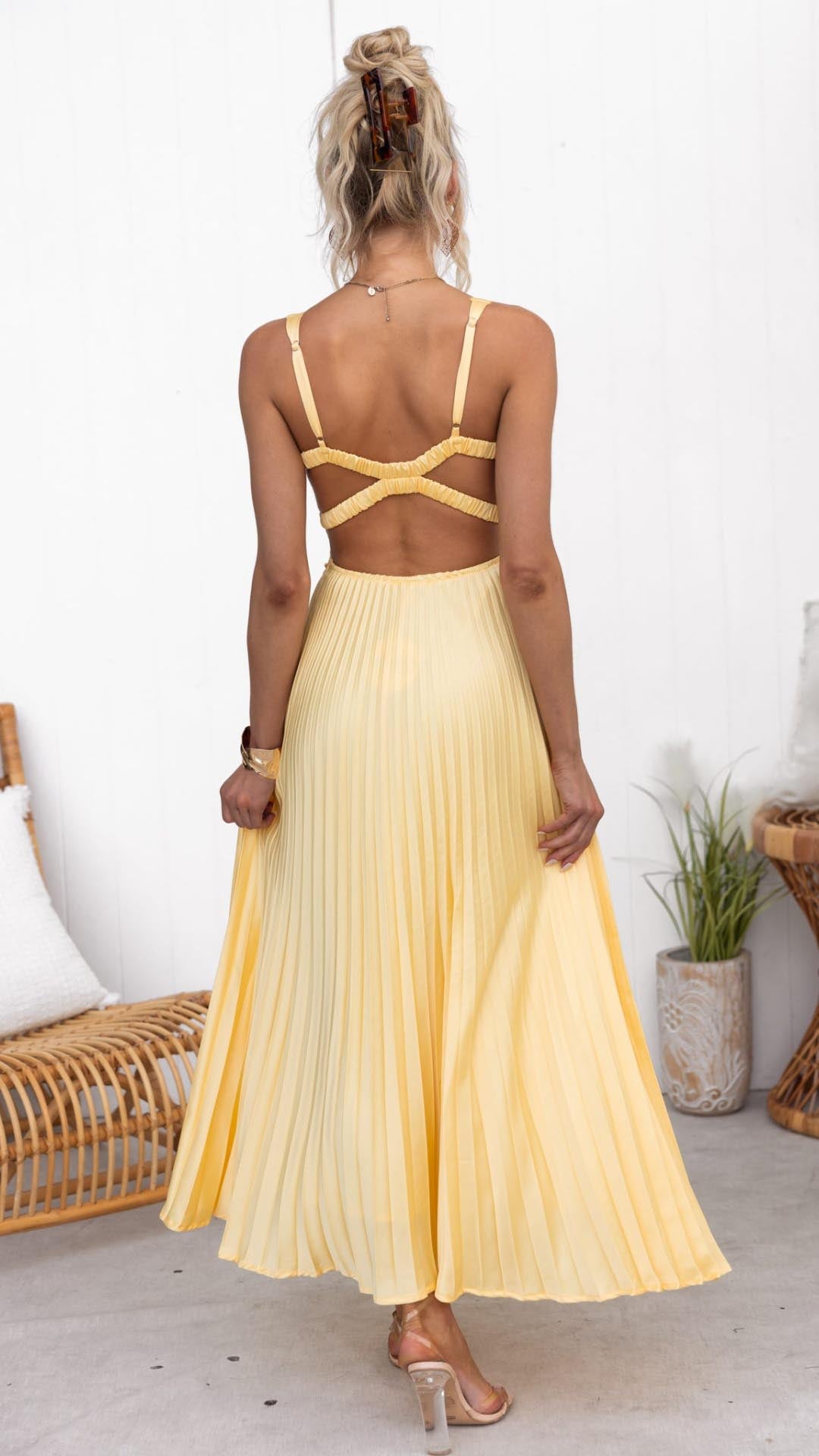 Malka™ | Pleated V-Neck Maxi Dress 4
