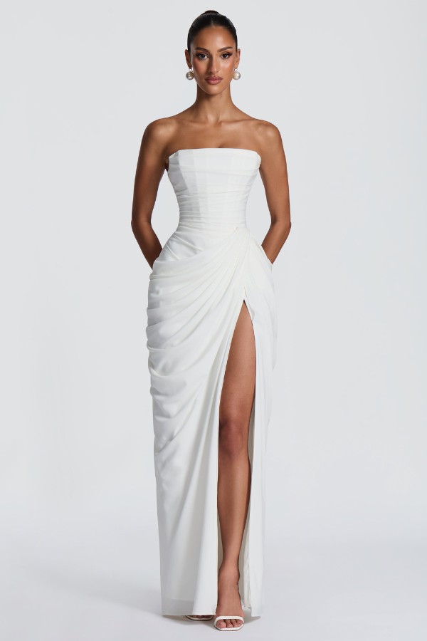 Guusje | Flowing Pleated Maxi Dress with V-Neck for Women