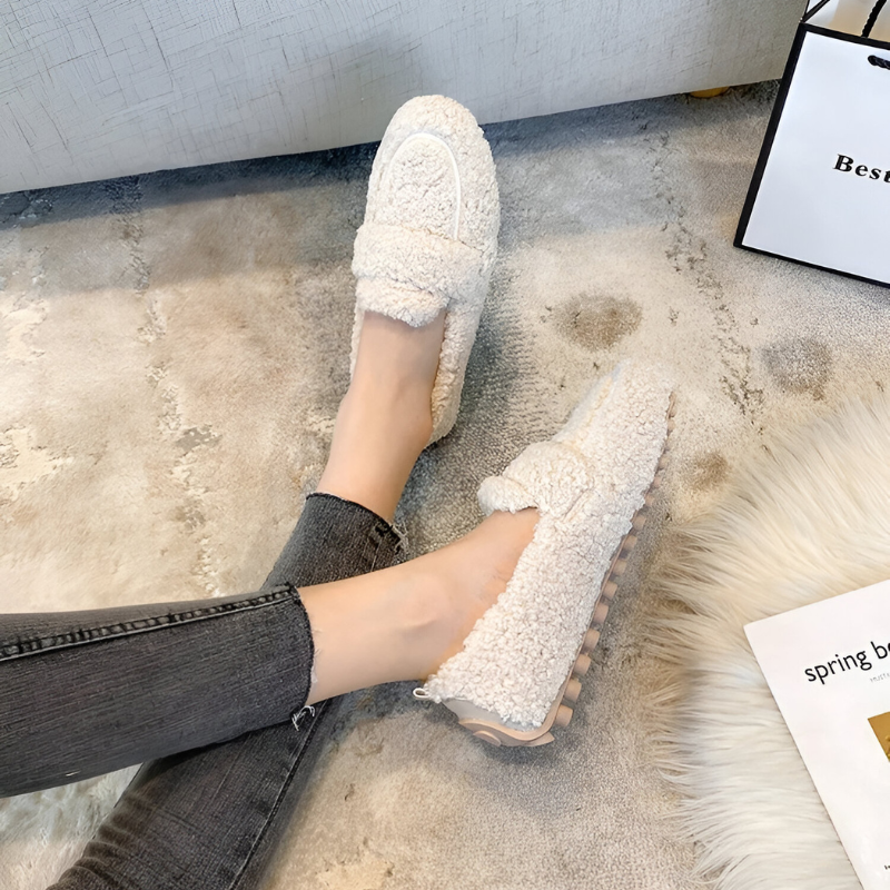 Annemieke | Round Toe Loafers with Stitched Trim for Women