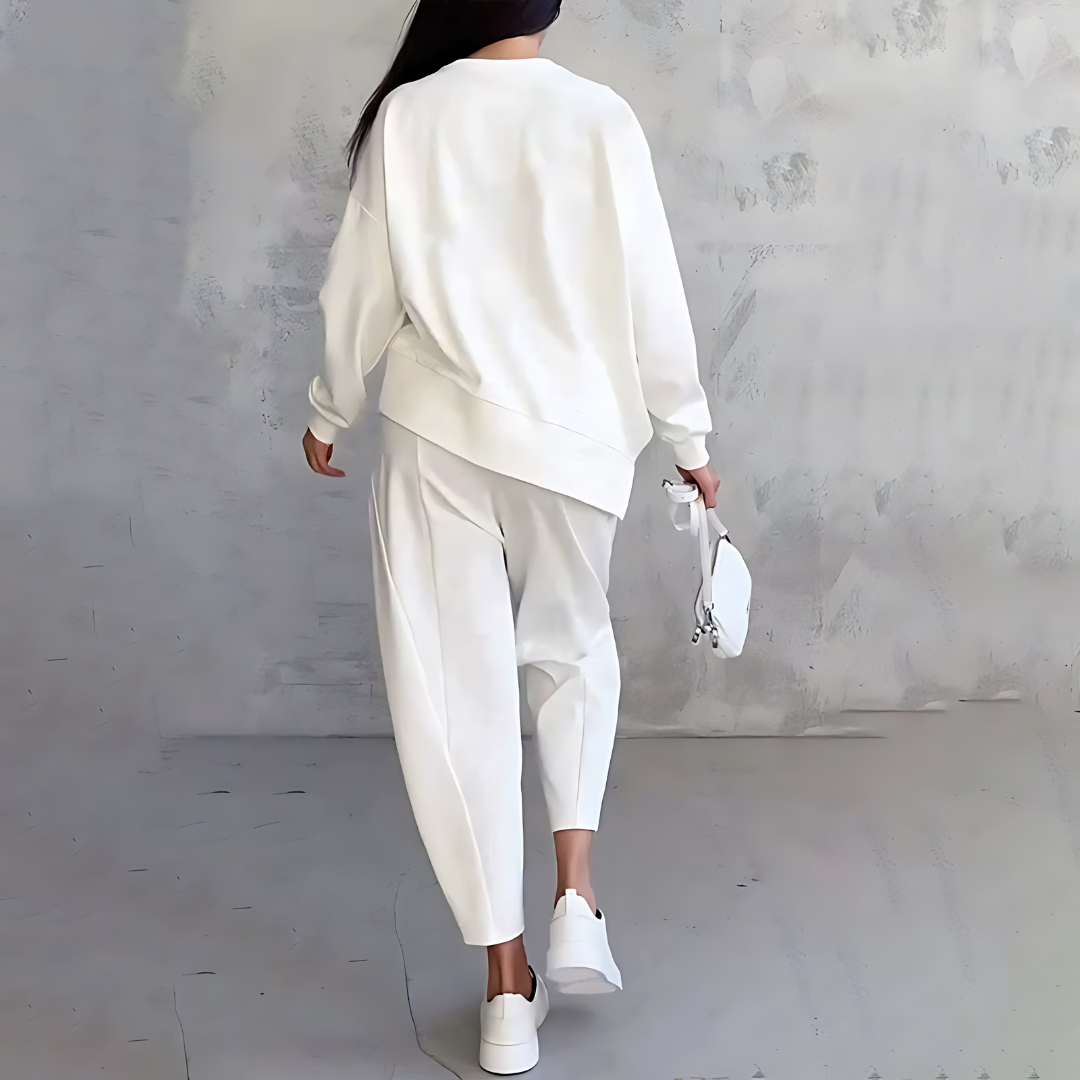 Avenn | Women's Relaxed-Fit Two-Piece Set - Casual Outings