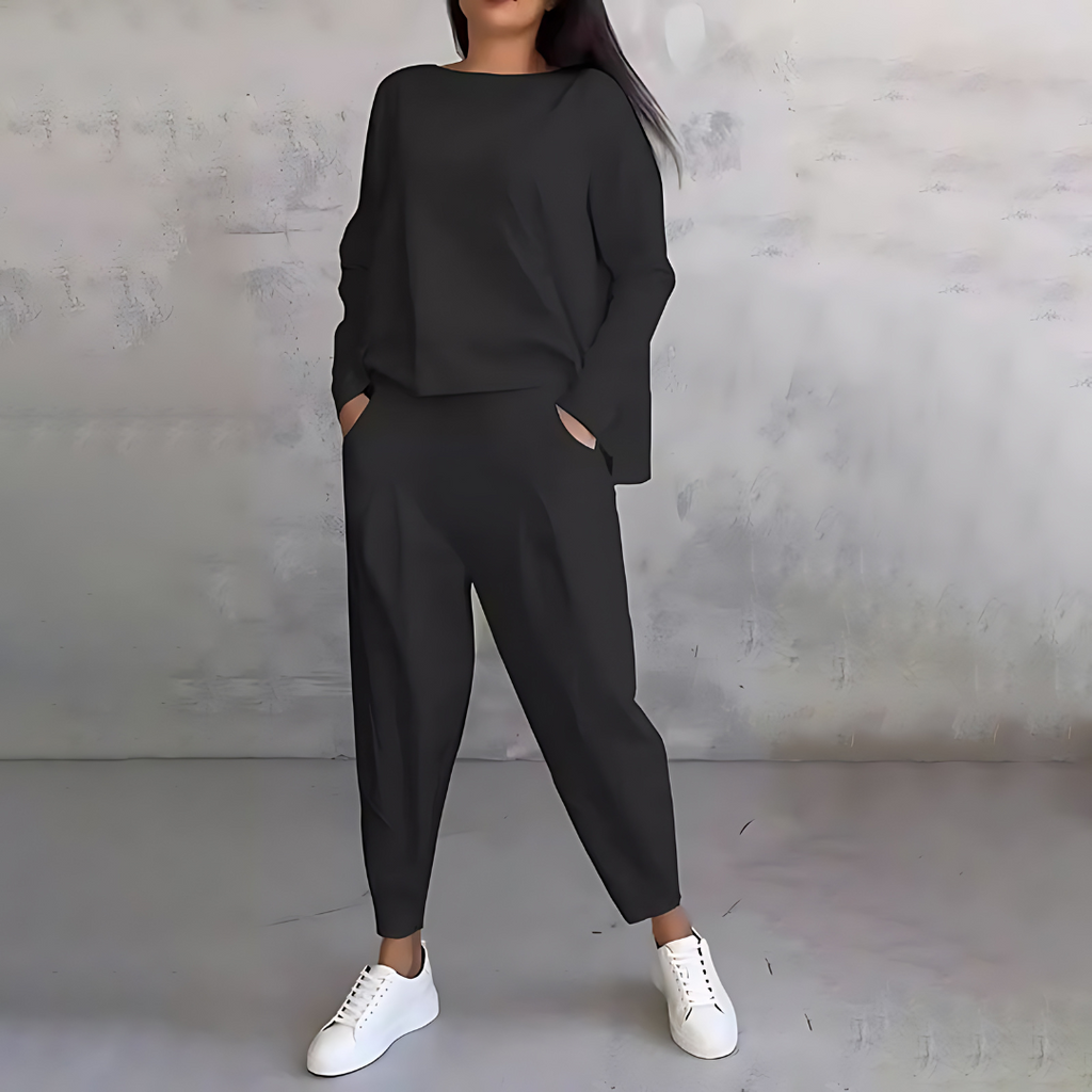 Avenn | Women's Relaxed-Fit Two-Piece Set - Casual Outings
