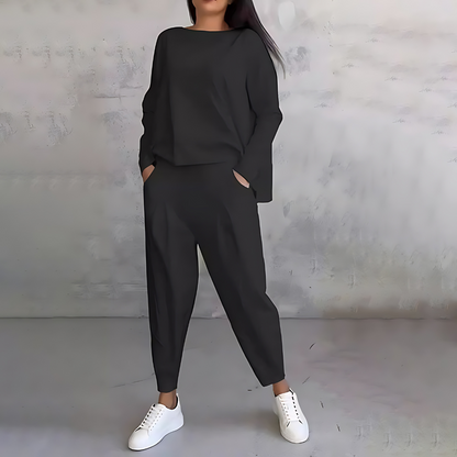 Avenn | Women's Relaxed-Fit Two-Piece Set - Casual Outings