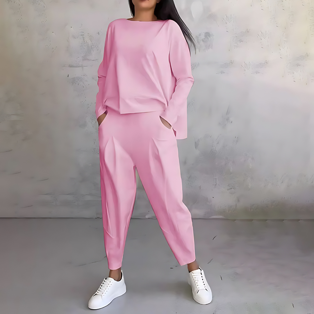 Avenn | Women's Relaxed-Fit Two-Piece Set - Casual Outings