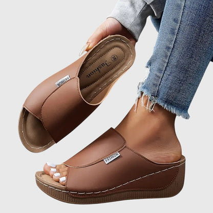 Bríd | Women's Sandals, Classic Comfort Design 3