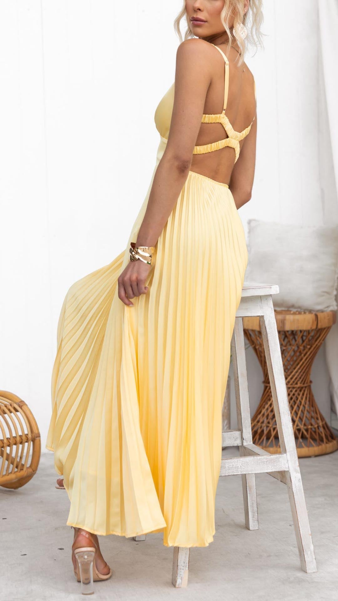 Malka™ | Pleated V-Neck Maxi Dress 3