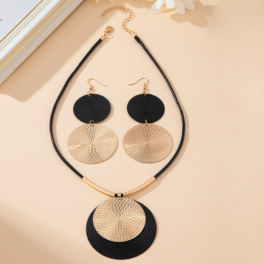 Nathalie™ | Chic medallion set 0
