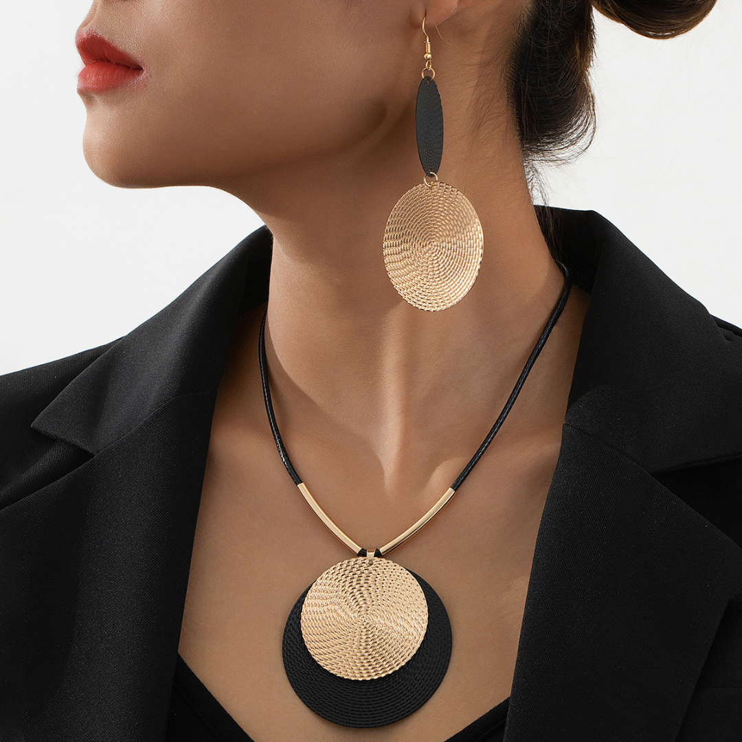 Nathalie™ | Chic medallion set 3