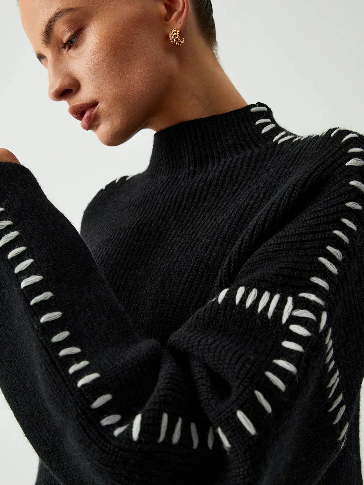 Nia | Women's Oversized Cozy Turtleneck Pullover Sweater
