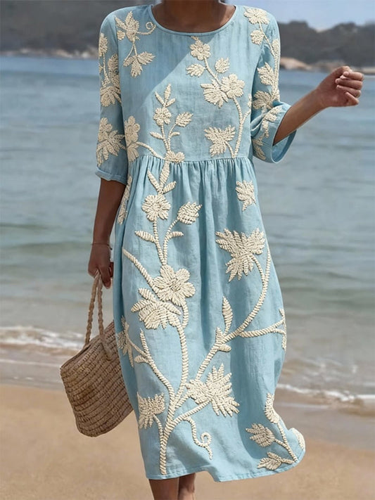 Women's casual dress with floral print. 0