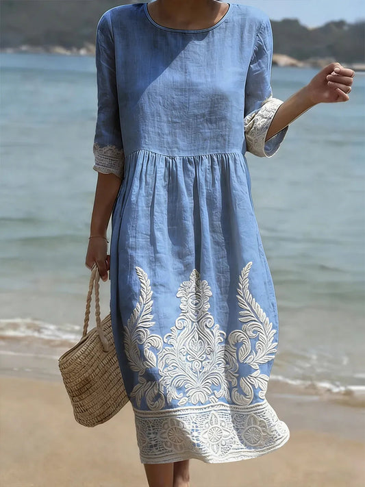 Women's casual dress with floral print. 0