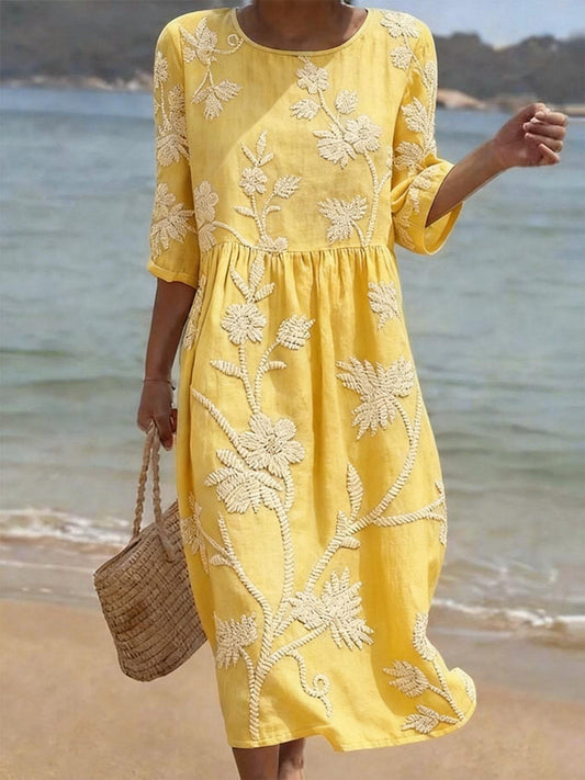 Women's casual dress with floral print. 0