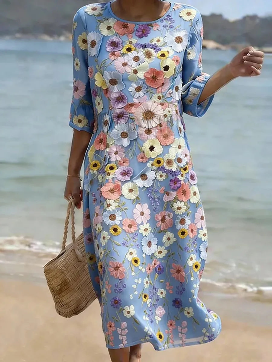 Women's casual dress with floral print. 0