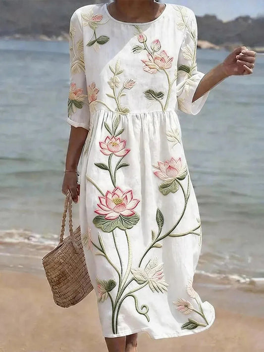 Women's casual dress with floral print. 0