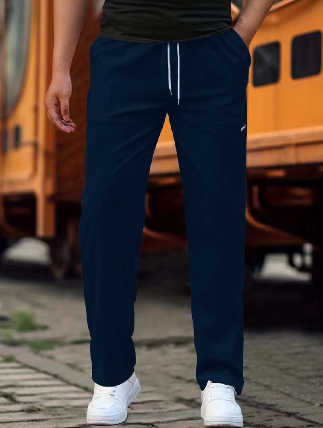 Nienke | Men's Relaxed-Fit Joggers with Elastic Waist