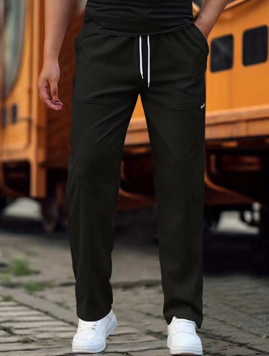 Nienke | Men's Relaxed-Fit Joggers with Elastic Waist